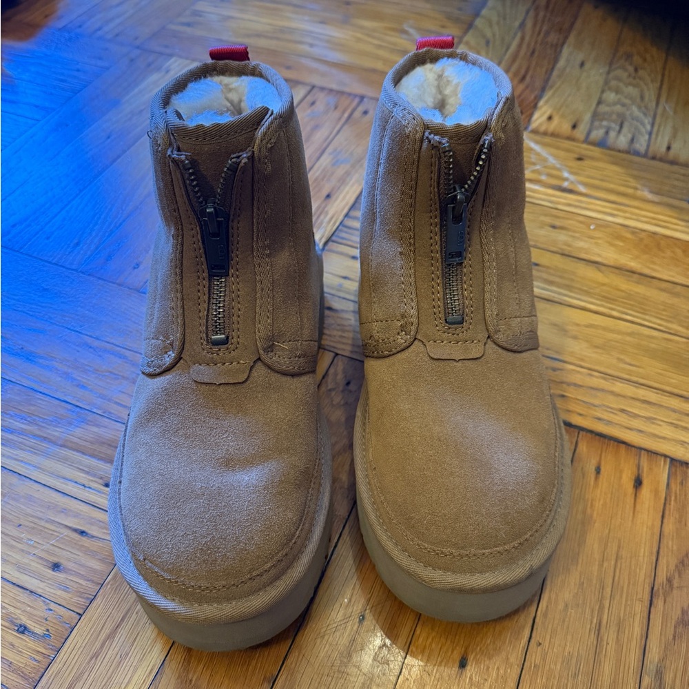 UGG Neumel Platform Zip Boots in Chestnut Size 7 - Picture 3 of 8